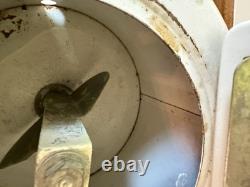 Échantillon ou jouet de vendeur de machine à laver à essor en métal vintage rare de Pet Mfg