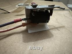 Interrupteur de couvercle de machine à laver GE WH12X1043