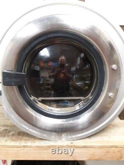 Porte de laveuse commerciale Maytag de 35 LB usagée avec charnière de montage, protège-porte et poignée